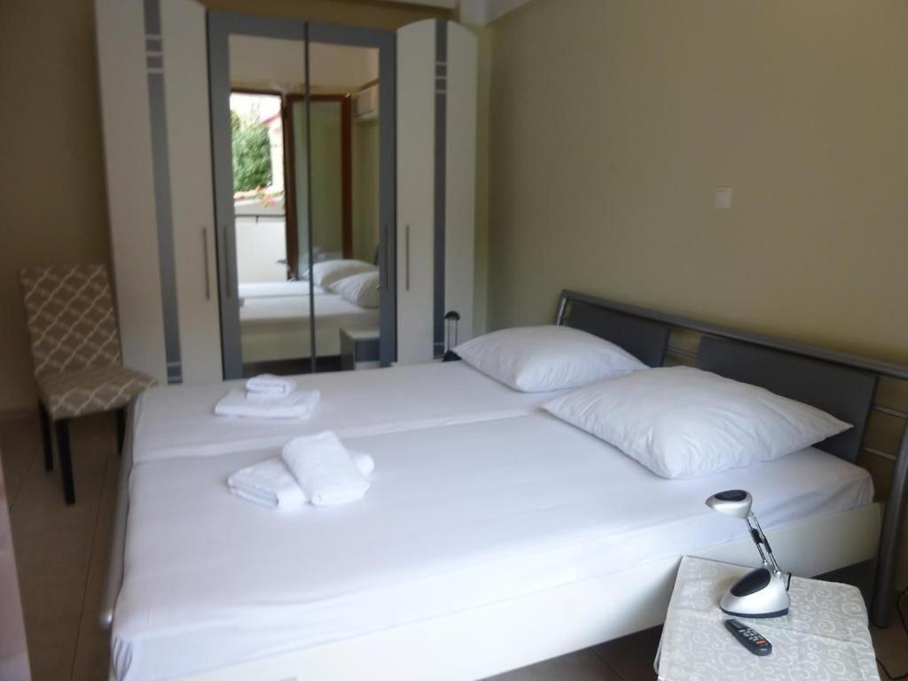 Anesis Apartments Agia Marina  Exteriér fotografie